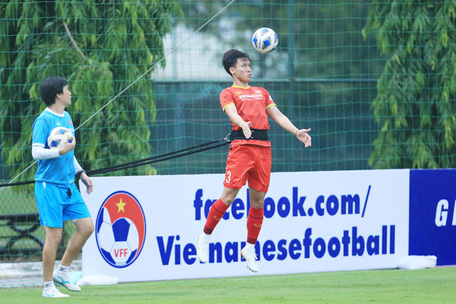 Khi ĐT Việt Nam phải chống bóng bổng