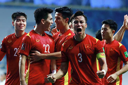 Báo Trung Quốc dè bỉu tầm vóc bé nhỏ của ĐT Việt Nam