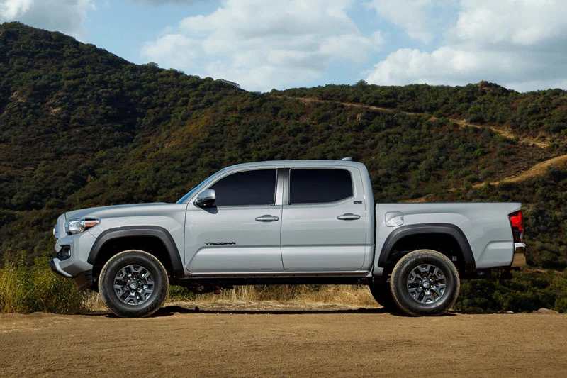 6. Toyota Tacoma 2021 (giá khởi điểm: 27.615 USD).