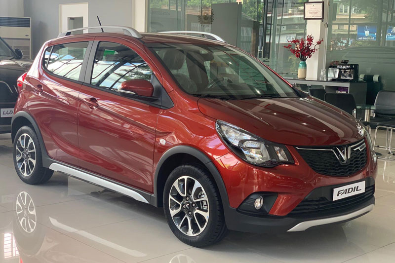 VinFast giảm giá, tặng quà hấp dẫn cho khách hàng mua ôtô trong tháng 8/2021