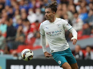 Man City: Sterling có thể mất chỗ vì Grealish