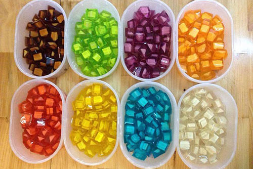 Cách đơn giản nhất để làm thạch thủy tinh lung linh sắc màu mùa hè này