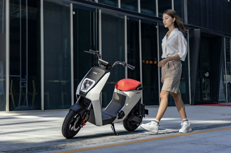 Honda ra mắt xe máy điện giá hơn 26 triệu đồng, phạm vi hoạt động 130 km/lần sạc