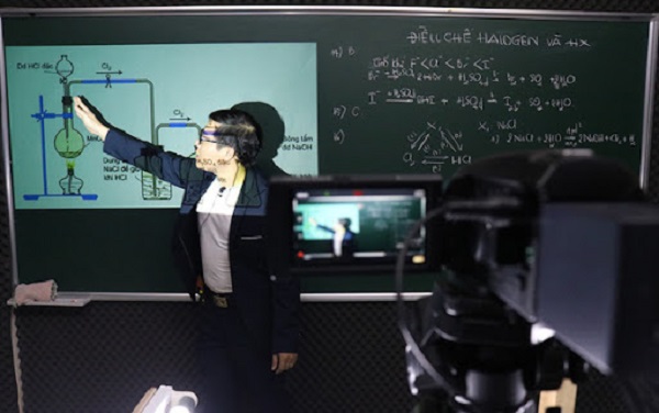 TP Hồ Chí Minh lên phương án chuẩn bị dạy học trực tuyến 10 tuần đầu năm học