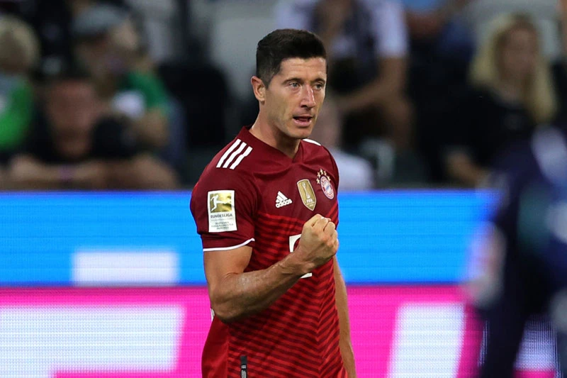 3. Robert Lewandowski (Bayern Munich, ĐT Ba Lan).