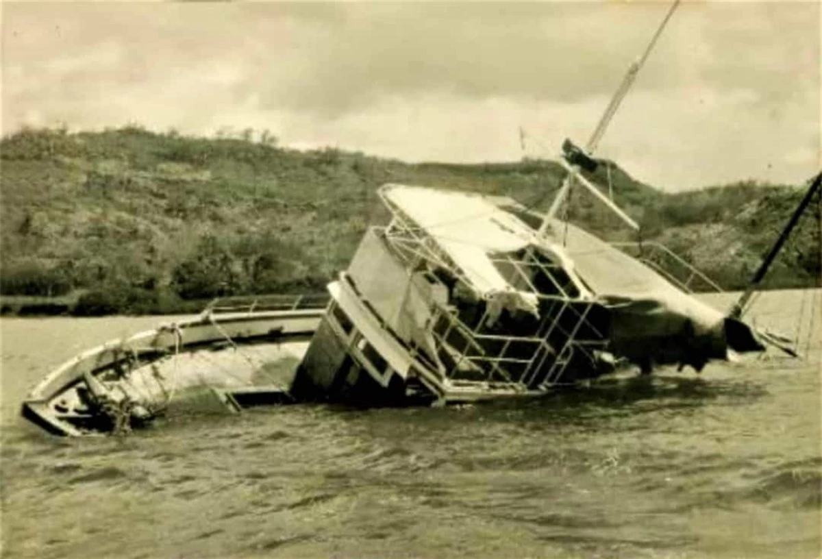 Joyita là một con tàu buôn và cũng là một bí ẩn trong nhiều năm liền. Năm 1955, con thuyền này biến mất ở phía Nam Thái Bình Dương nhưng điều đáng nói là nó được thiết kế để không thể chìm. Khi Joyita được tìm thấy, nó đang nổi trên mặt nước nhưng không có bất kỳ ai trong số 25 người trên tàu được tìm thấy.