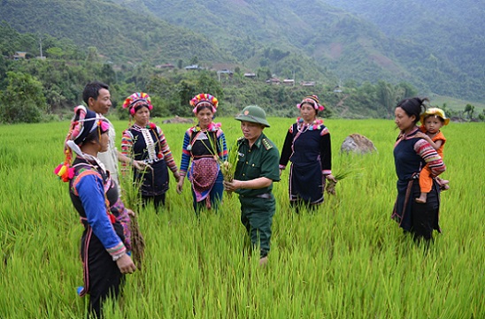 Bộ trưởng Bộ Công Thương: Công nghiệp, thương mại dịch vụ khu vực biên giới còn kém phát triển