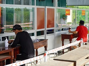 Thừa Thiên Huế: Phạt và thu phí cách ly đối với người dân tự ý từ vùng dịch trở về