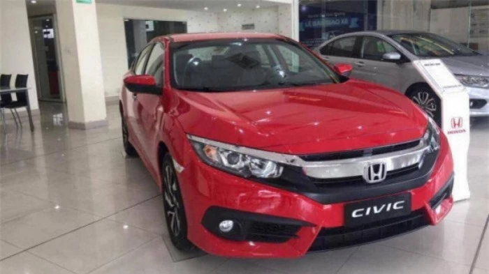 Dọn kho đón bản mới, Honda Civic giảm sốc đến 75 triệu đồng 1