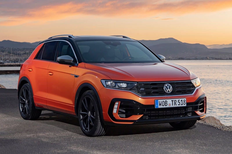 2. Volkswagen T-Roc (doanh số: 5.887 chiếc).