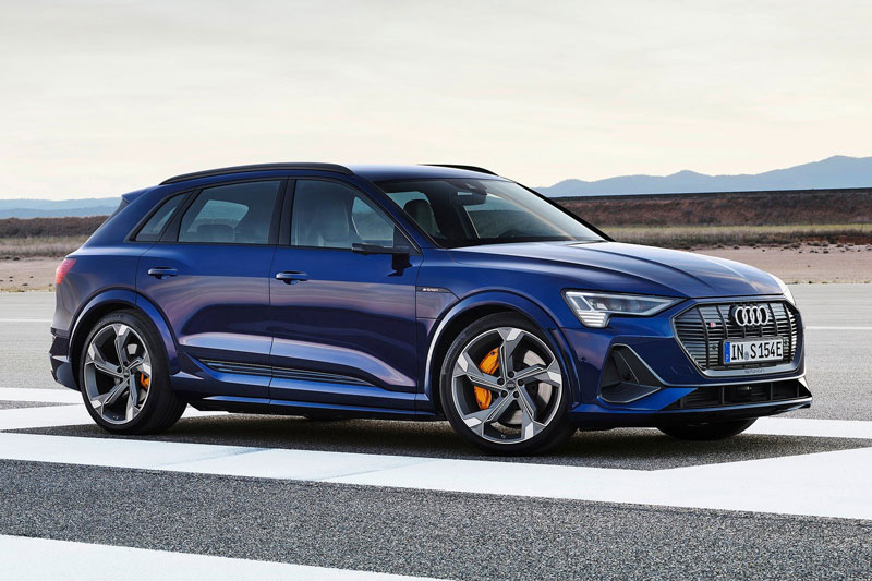 Audi e-tron S và e-tron S Sportback 2022 chốt giá gần 2 tỷ đồng