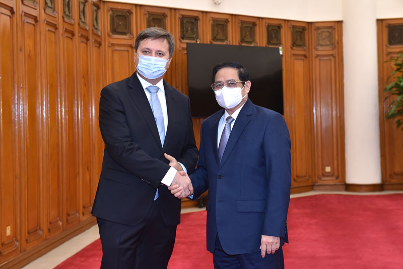 Ba Lan tặng và nhượng lại cho Việt Nam hơn 3,5 triệu liều vaccine phòng COVID-19