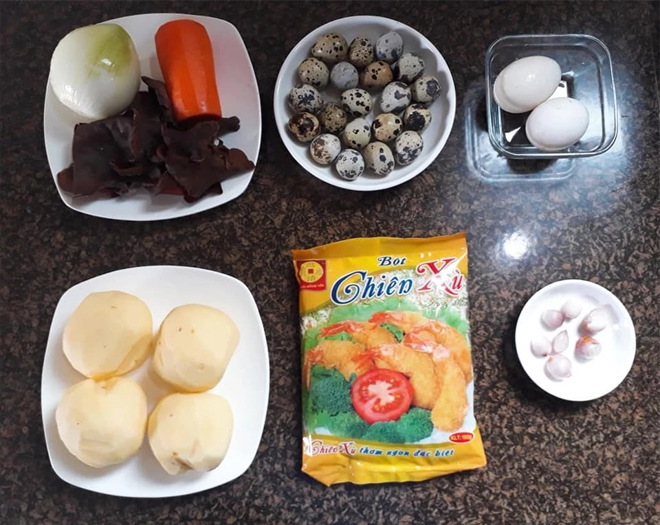 Cách làm khoai tây bọc trứng cút chiên xù giòn rụm, thơm phức