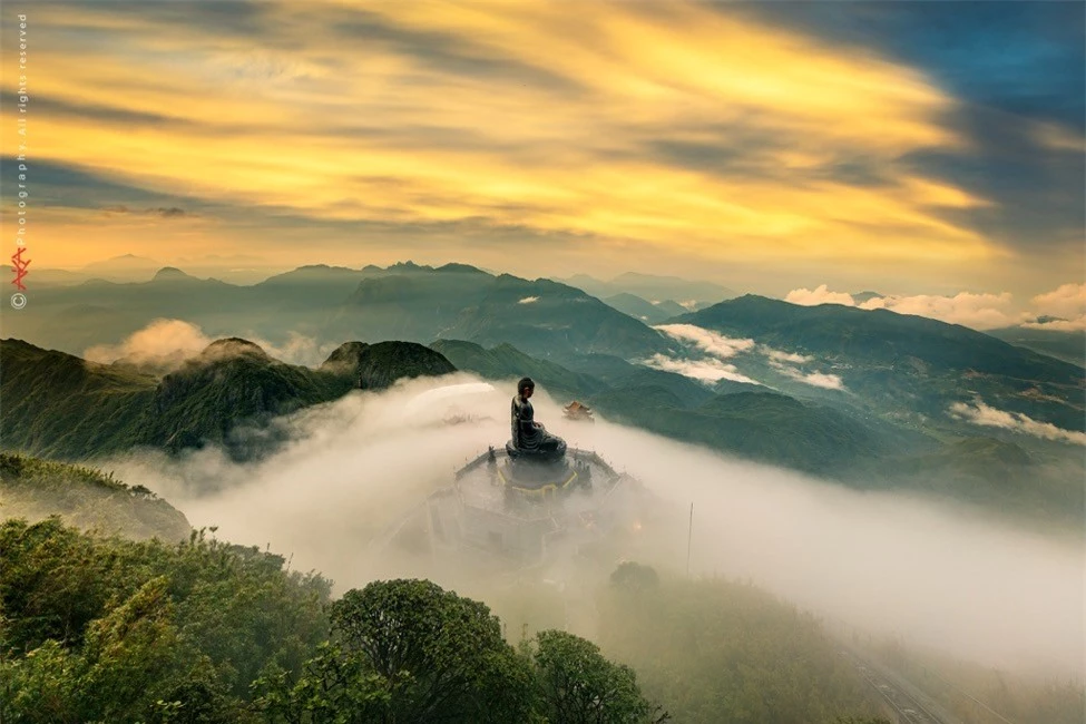 Khám phá những đỉnh núi linh thiêng nhất Việt Nam - Ảnh 3.