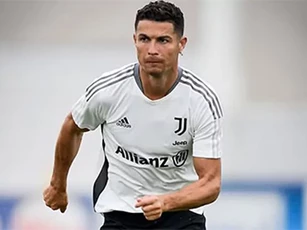 Ronaldo nổi cơn lôi đình vì tên tuổi bị lấy ra làm trò đùa