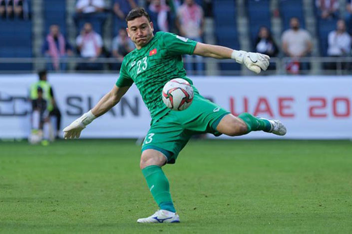 HLV Park Hang Seo bổ sung thủ môn Đặng Văn Lâm lên ĐT Việt Nam