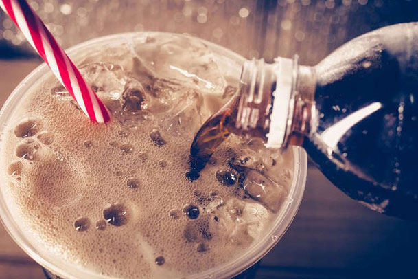 Nguy hại khôn lường ít người biết của "nước ngọt ăn kiêng"