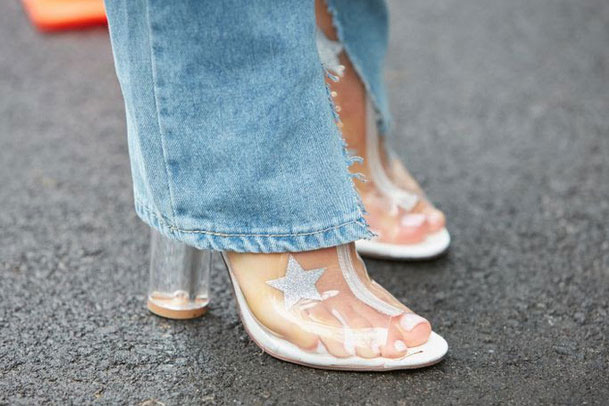 7 món đồ thời trang đẹp mắt nhưng gây hại cho cơ thể