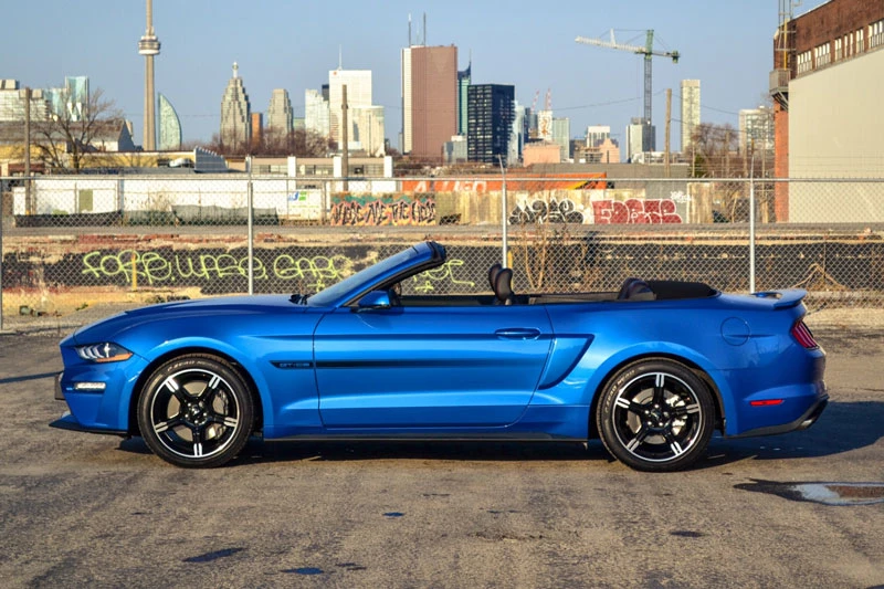 3. Ford Mustang Convertible 2021.