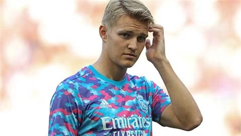 Odegaard đã có mặt ở London để chuẩn bị tiến hành kiểm tra y tế