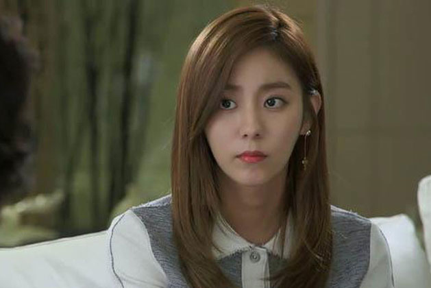 Nhà chồng được đền bù hơn 700 triệu tiền giải tỏa mặt bằng, dâu cả chiếm trọn, dâu thứ nhận được 1 chiếc túi đen, mở ra cô “lặng người”