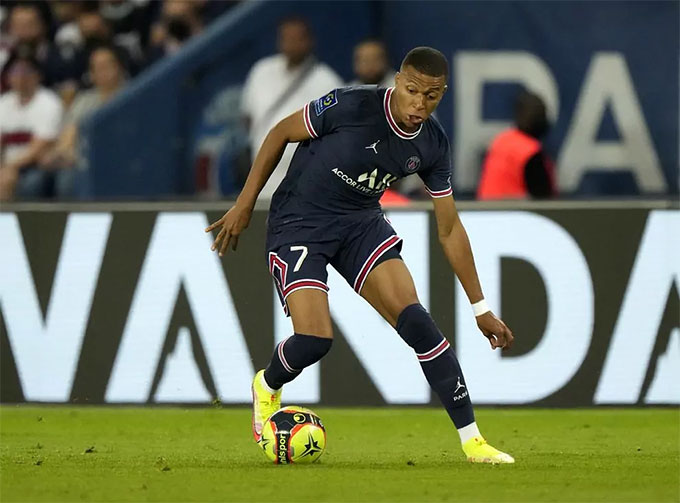 Mbappe, Kane và những 'bom tấn' đang chờ phát nổ