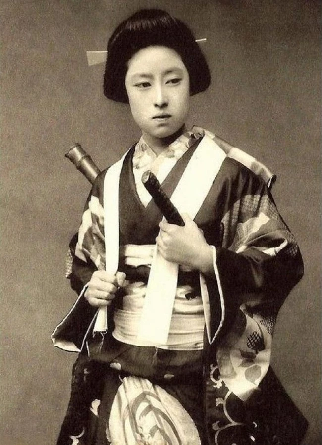 Onna-bugeisha: Những nữ "Samurai" quả cảm bị lịch sử Nhật Bản lãng quên, chặt đầu đối thủ thể hiện chiến tích - Ảnh 5.