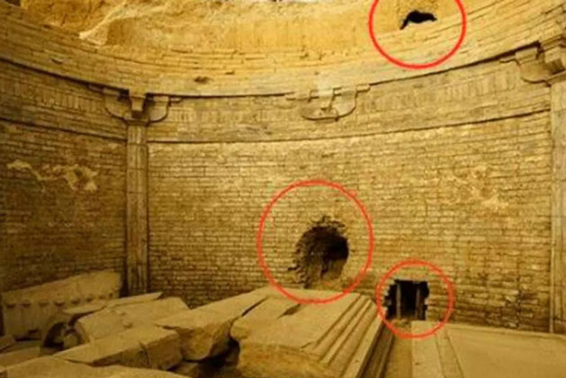 Nhặt được vật thể có màu vàng trong ngôi mộ đã bị trộm quần nát, nhóm người bủn rủn chân tay khi nghe "lời phán" của chuyên gia