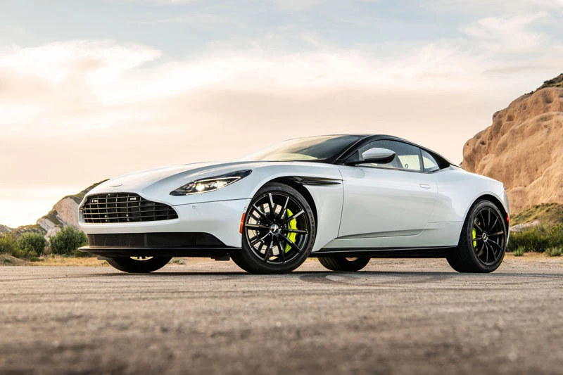 1. Aston Martin DB11 AMR.