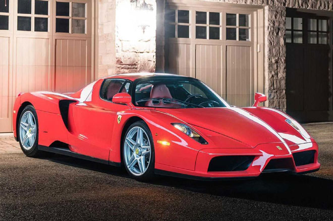 Siêu xe Ferrari Enzo hàng hiếm được bán với giá 3,8 triệu USD