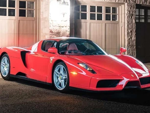 Siêu xe Ferrari Enzo hàng hiếm được bán với giá 3,8 triệu USD