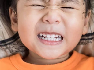 5 thói quen xấu có thể làm hỏng răng của trẻ, cha mẹ nên sửa ngay