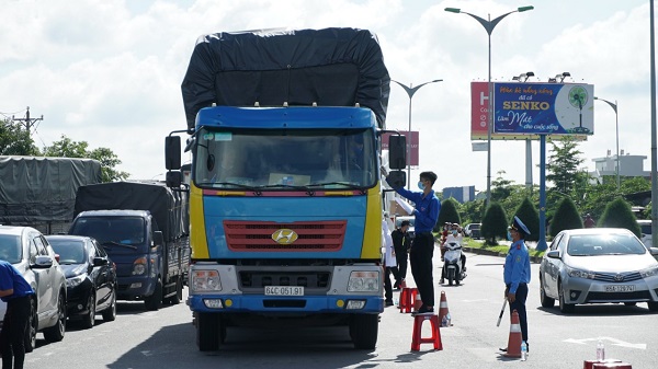 Từ ngày 23/8, phương tiện vận chuyển hàng hóa vào Cần Thơ phải đăng ký trước