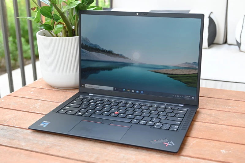 1. Lenovo ThinkPad X1 Carbon Gen 9.