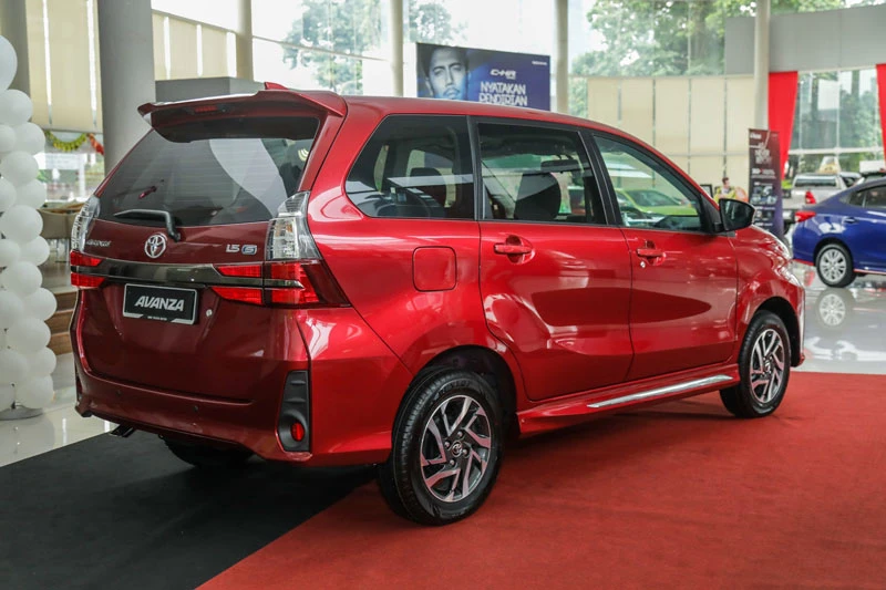 2. Toyota Avanza (doanh số: 5.938 chiếc).