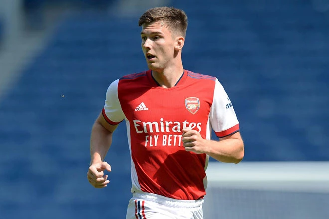 Tiền vệ trái: Kieran Tierney (Arsenal).