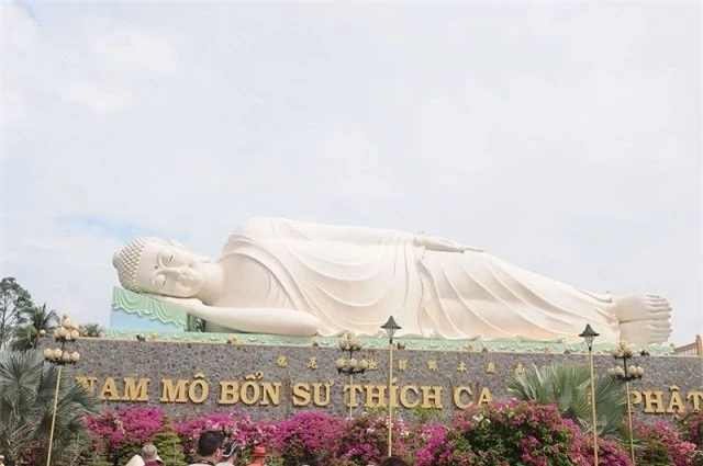 ngoi chua noi tieng mien tay