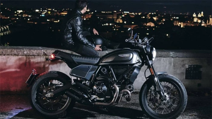 Cận cảnh Ducati Scrambler Nightshift huyền bí, giá 355 triệu đồng 2