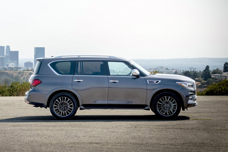 SUV động cơ V8, công suất 400 mã lực, cạnh tranh với Lexus LX 570