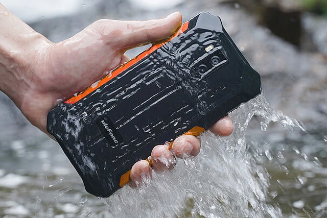 Smartphone ‘nồi đồng cối đá’, pin 5.000 mAh, RAM 4 GB, giá hơn 3 triệu