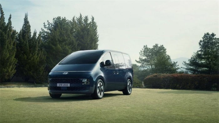 Hyundai Staria phiên bản 8 chỗ ra mắt, cạnh tranh Kia Sedona 3