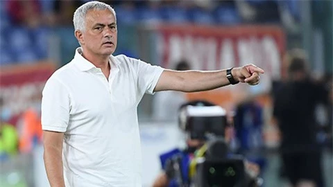 Mourinho lập kỷ lục khó phá trong ngày trở lại Serie A