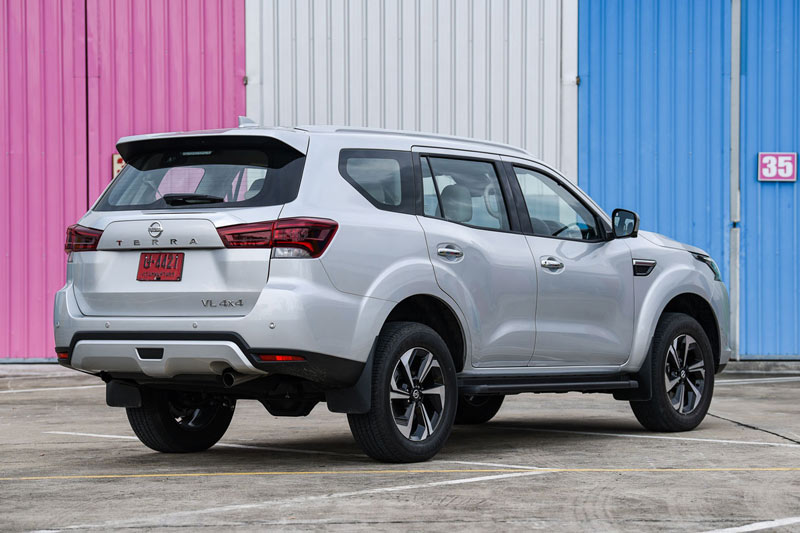 Cận cảnh Nissan Terra 2021, đối thủ xứng tầm của Toyota Fortuner