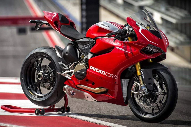 =6. Ducati 1199 Panigale (thời gian tăng tốc từ 0-96 km/h: 2,6 giây).