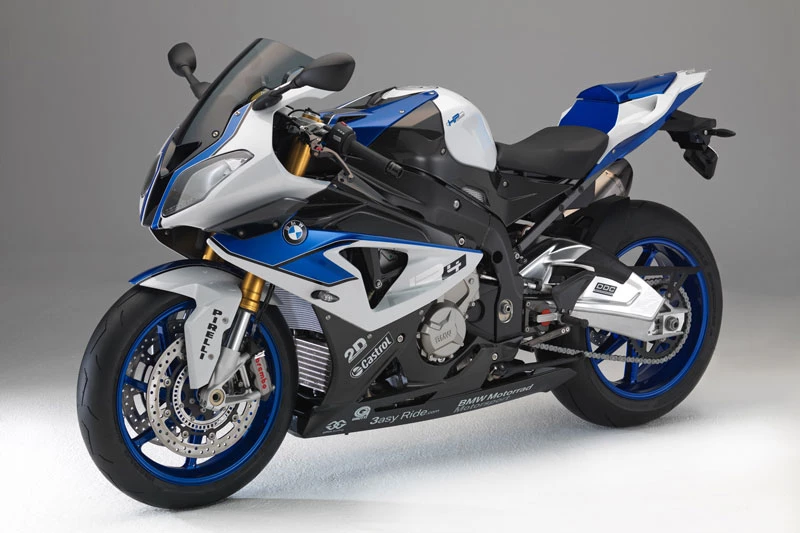 =6. BMW S1000RR 2013 (thời gian tăng tốc từ 0-96 km/h: 2,6 giây).