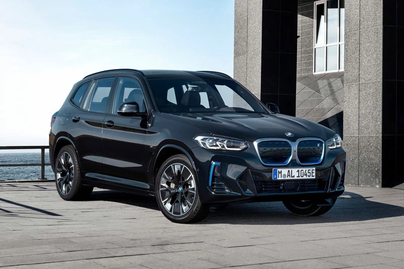 BMW iX3 2022.