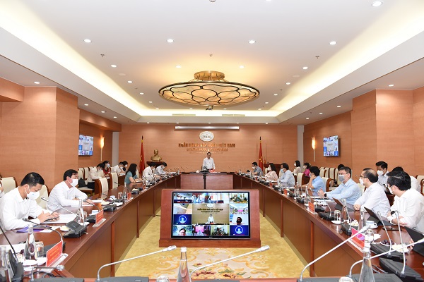 Tăng hạn mức tín dụng, giảm lãi suất vay tới 1% cho các doanh nghiệp thu mua lúa gạo