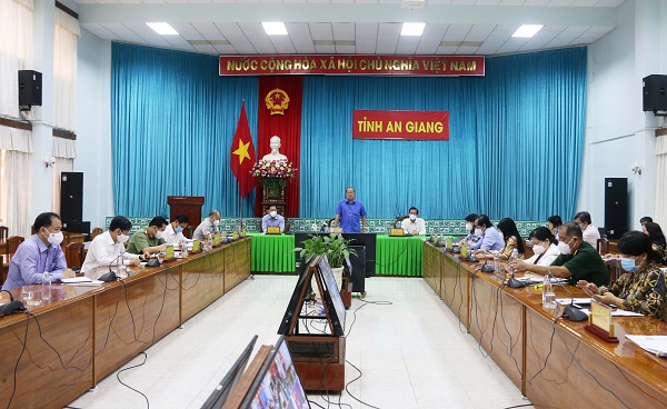 An Giang: Người dân phải tự bảo vệ mình, tiến tới “sống chung” với dịch