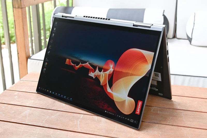 7. Lenovo ThinkPad X1 Yoga Gen 6 (thời lượng pin: 14 giờ 45 phút).