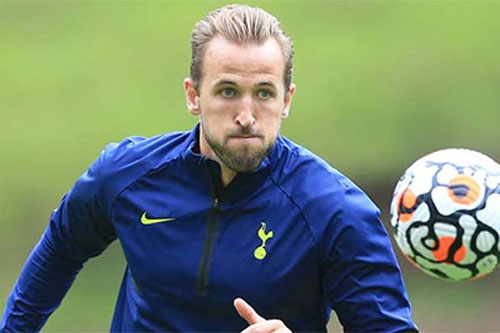 Kane xác nhận ở lại Tottenham, không tới Man City